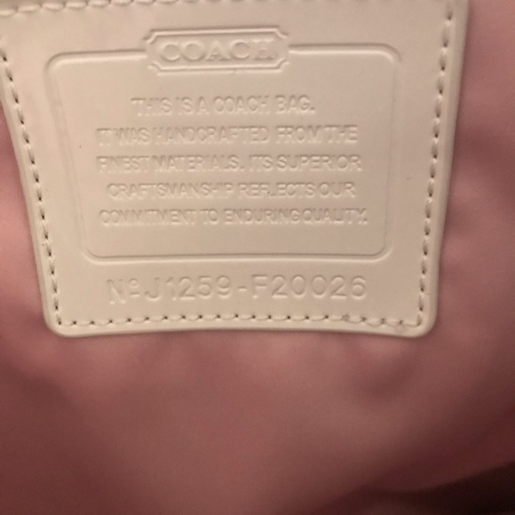 Coach Poppy Tote - Picture 3 of 7